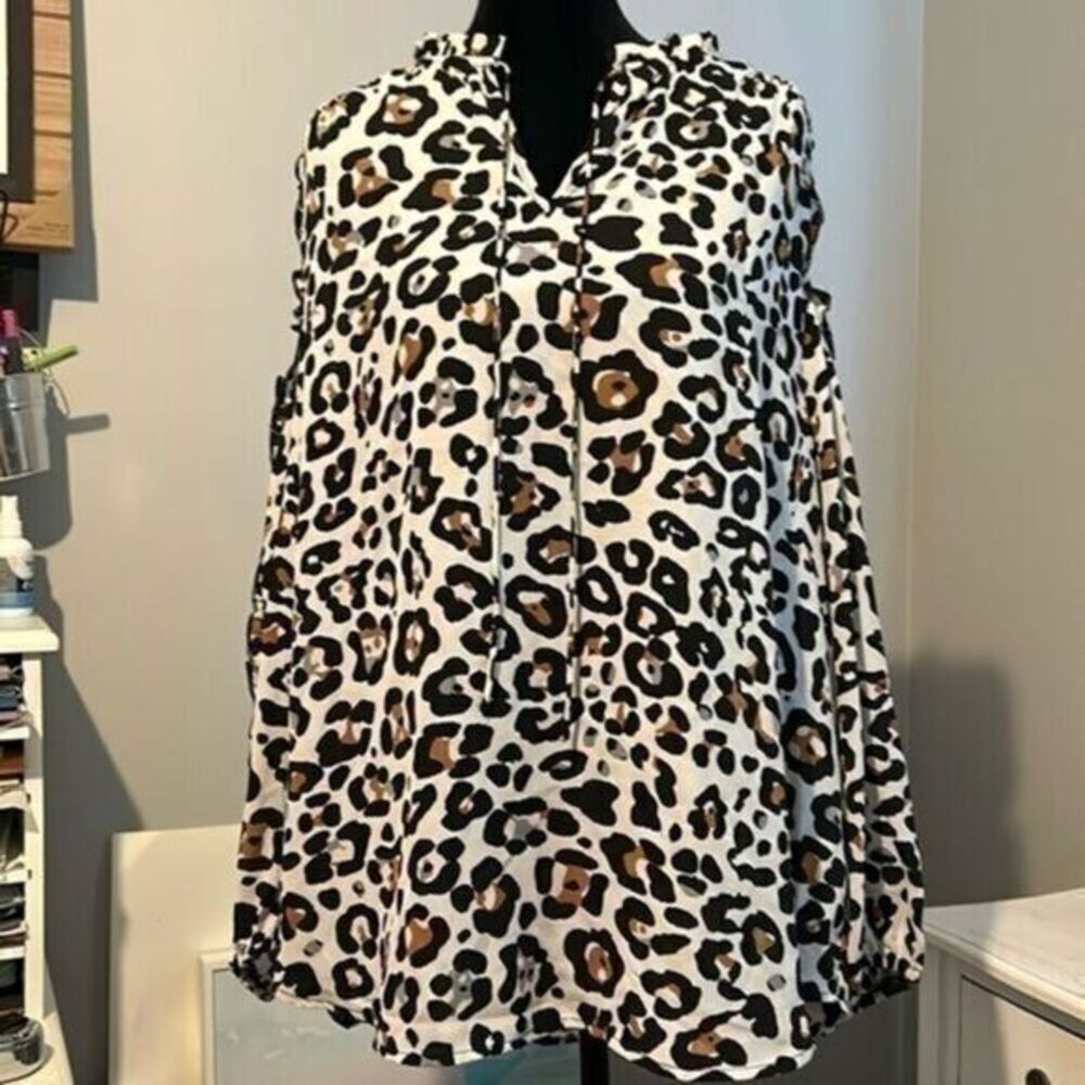 Cooper & Ella 3x cold shoulder blouse   E